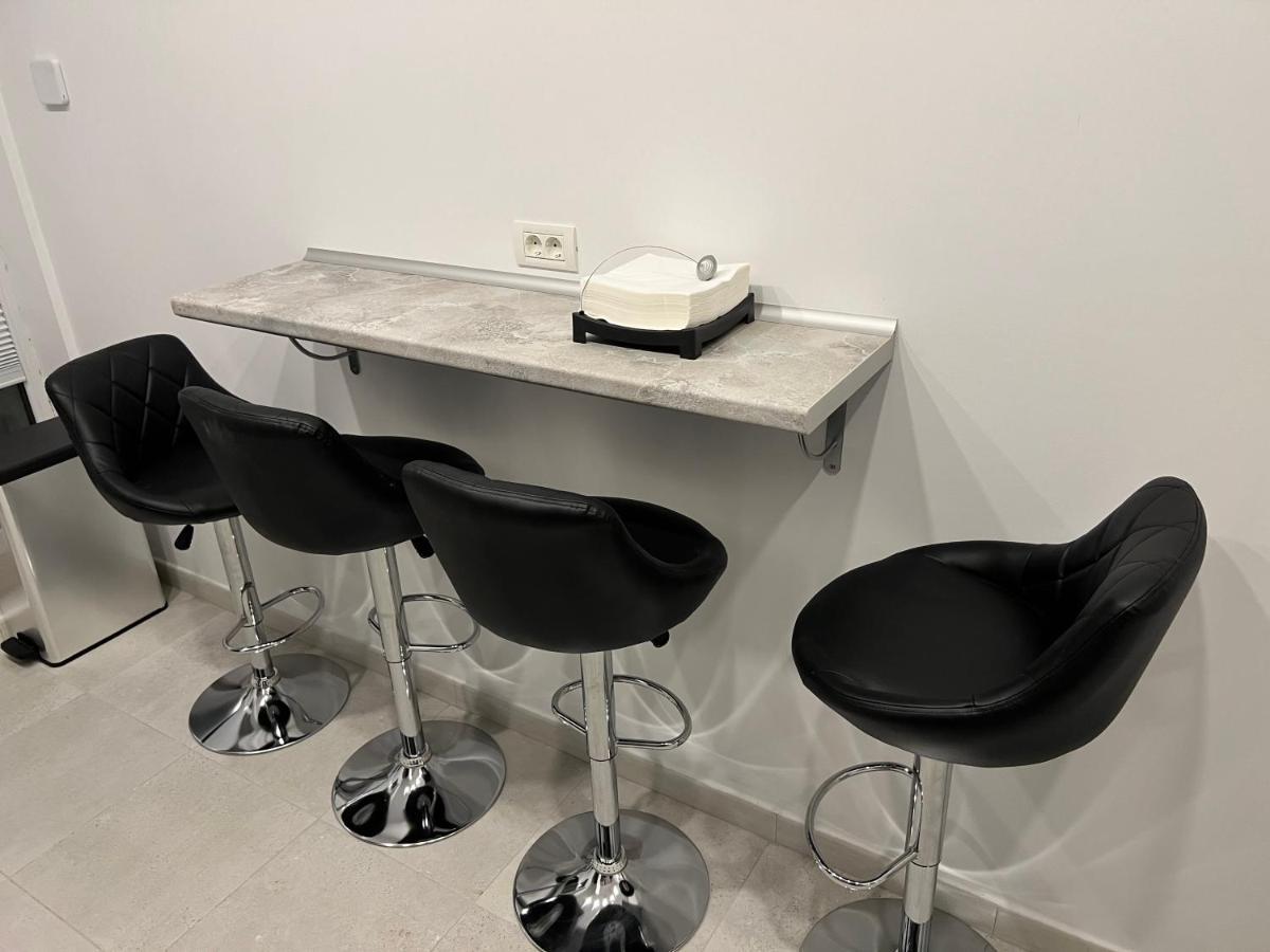 Appartamento Stunning 2-room Penthouse With Lakeview W11 *