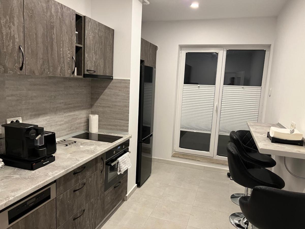 Stunning 2-room Penthouse With Lakeview W11 Bucharest