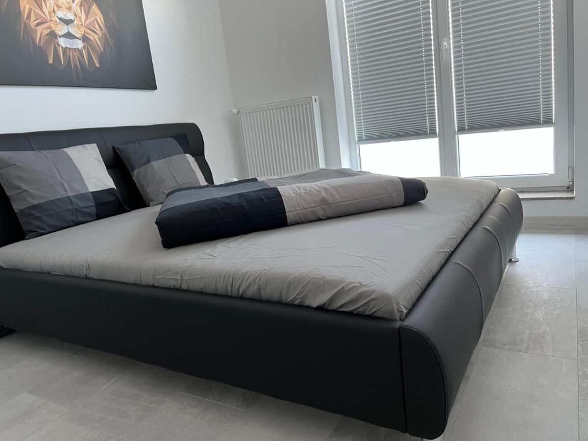 Stunning 2-room Penthouse With Lakeview W11 Apartment Bucharest