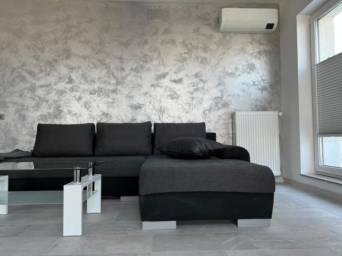 Apartment Stunning 2-room Penthouse With Lakeview W11 *